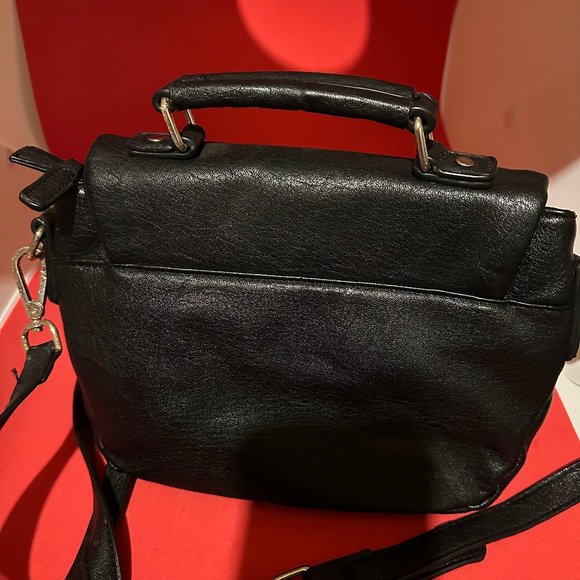 Urban Expressions - Picture 3 of 6